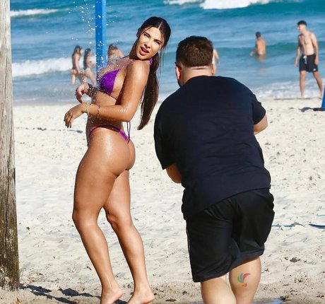 tiny onlyfans exclusive pictures