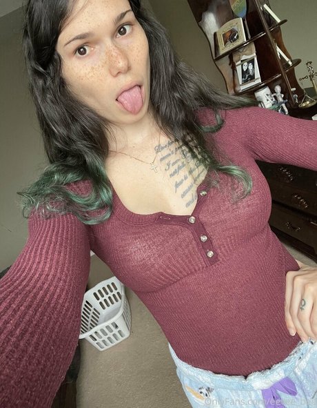 slut milf onlyfans hot sexy pics