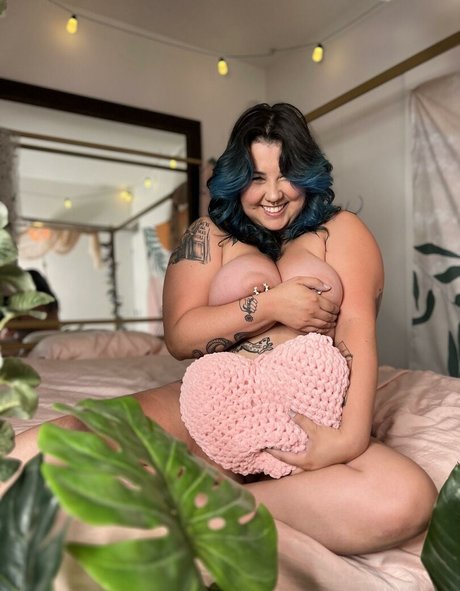 curvy nude onlyfans xxx galleries