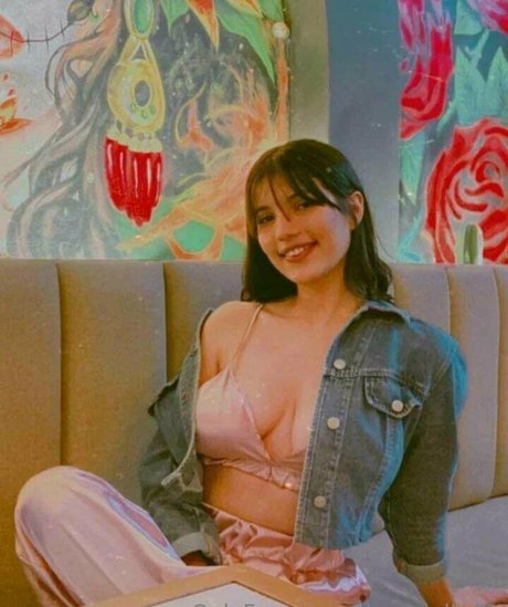 dreamella69 model pretty gallery