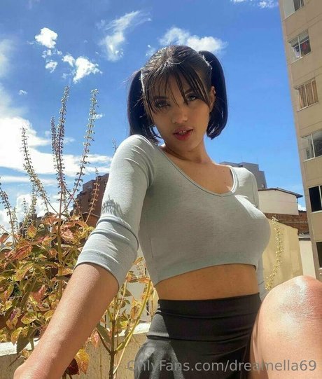 dreamella69 model photo