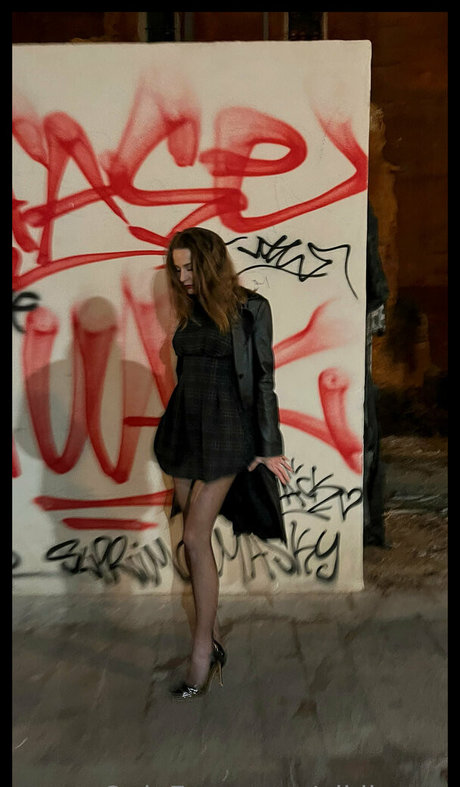 vikikeepu naked pornstar pic