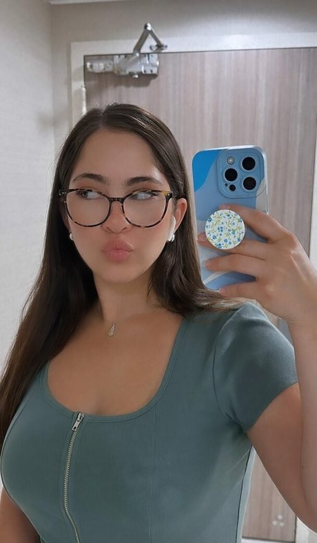 thick girls onlyfans hd image