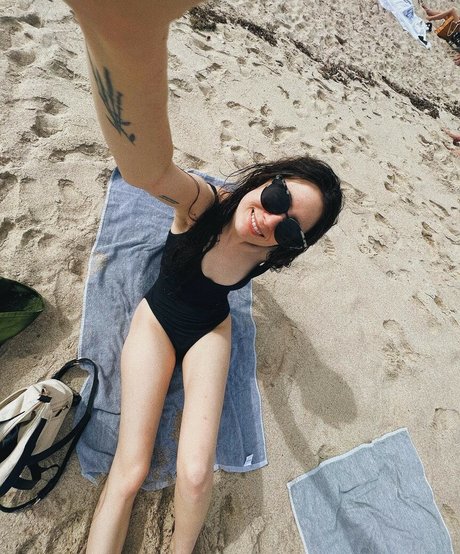 Doddleoddle hot model photos