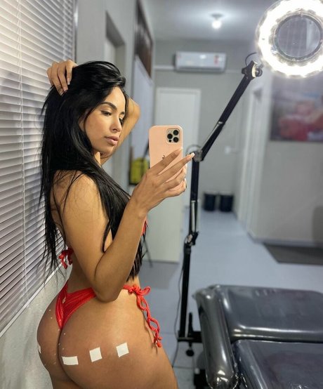 Larissa Nunes perfect actress picture