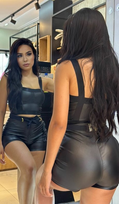 Larissa Nunes erotic model archive