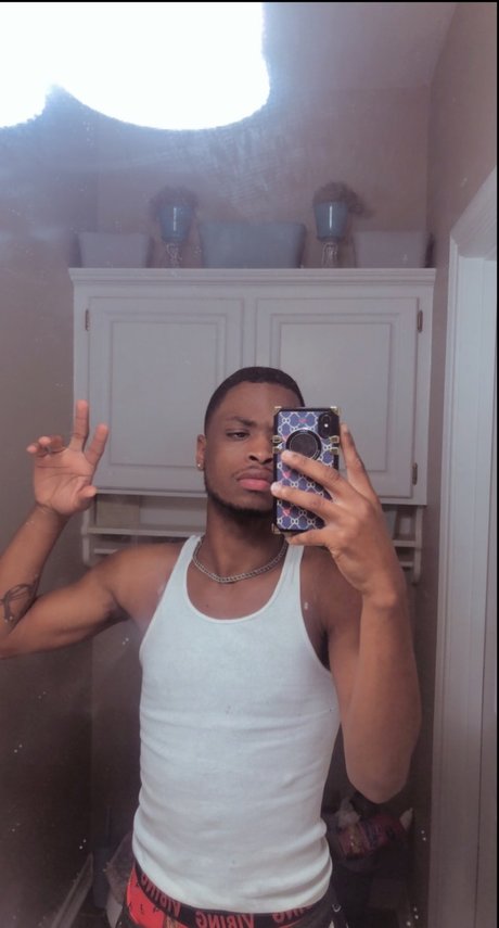 Curtis Bunch hot star img