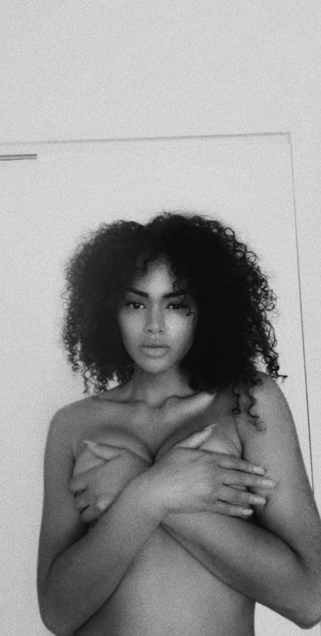 Lea Lalay pornstar hd picture