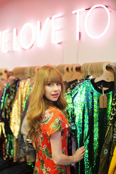 Laura Yates sexy model picture