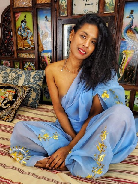 chubby goth onlyfans nude images