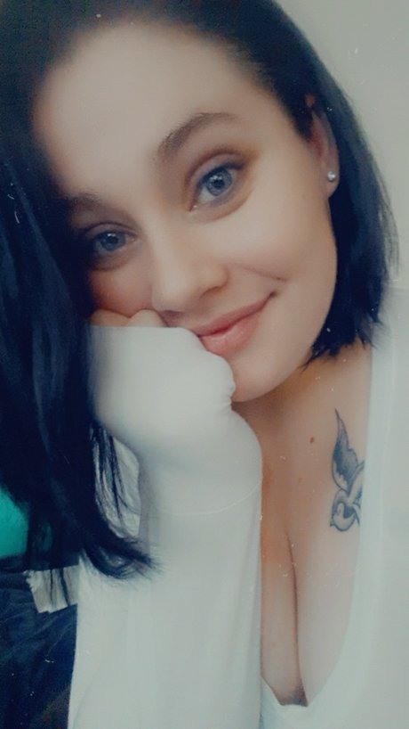 Lacie Bender pretty model pic