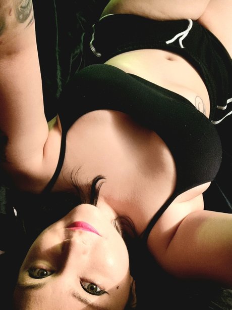 Lilith Lowe nudes actress photos