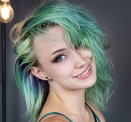 Lilith Convallis best model pictures