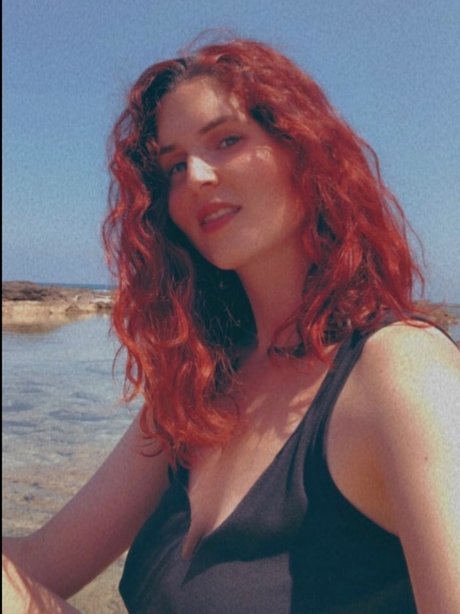 Lilith redlights_ high quality model photos