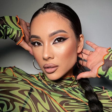 u95739949 erotic star pics