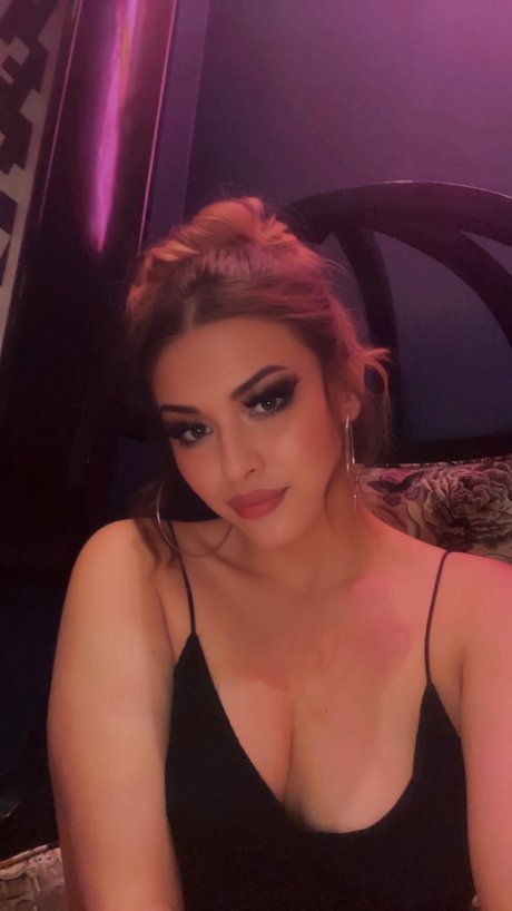 Lola Jane model hot photo