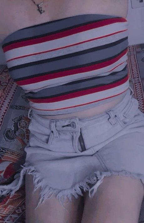 Elyn Valdez naked actress gallery