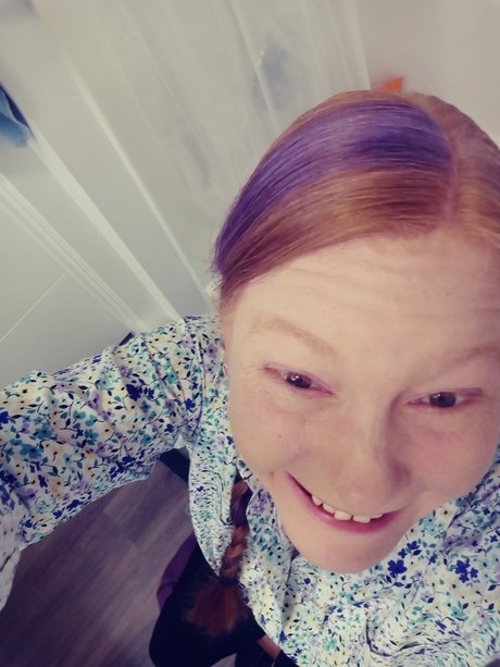 Kiki Moon sex model gallery