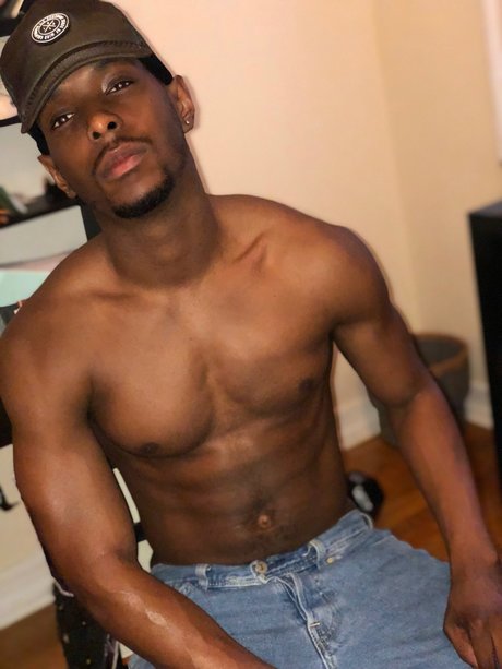 Luca Layne model nice pictures