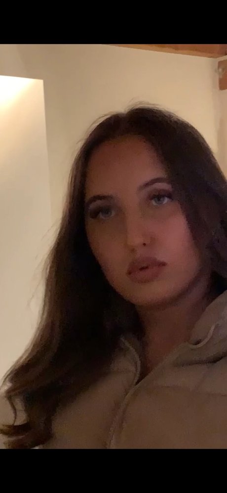 Mariia Booty_ exclusive model image