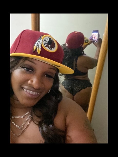 Mandaxxxxx star sexy photo