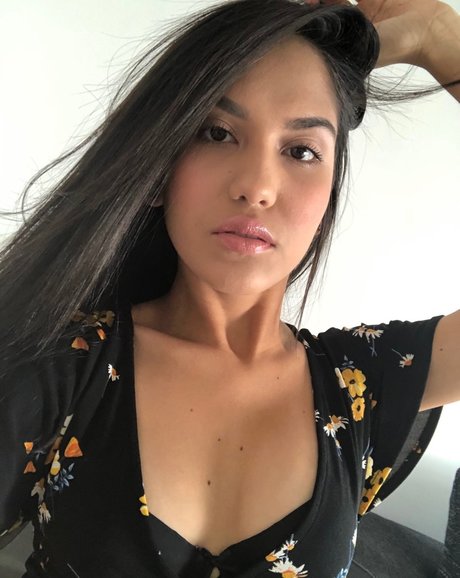 Lii model free photo