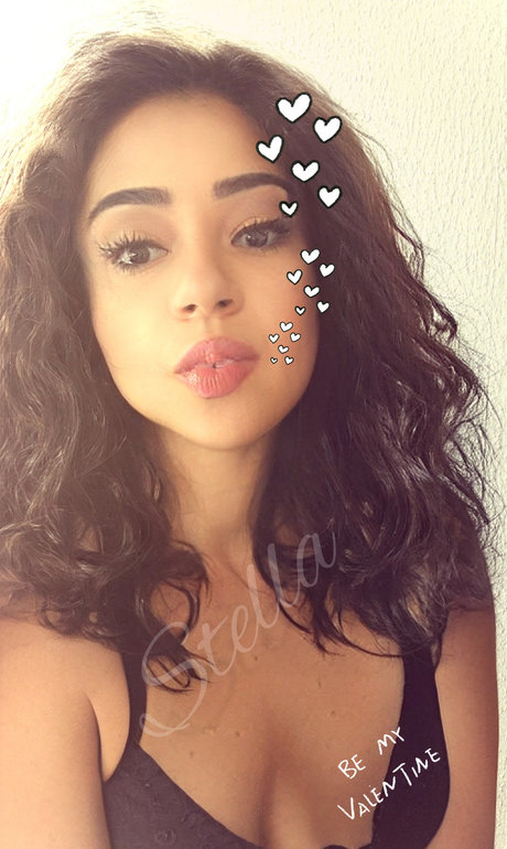 MakeMeRich exclusive pornstar picture