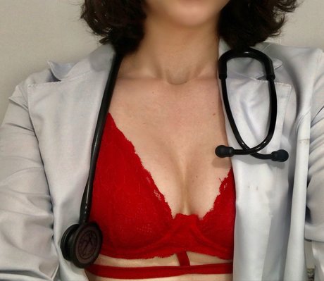 Med Kitty model adult img