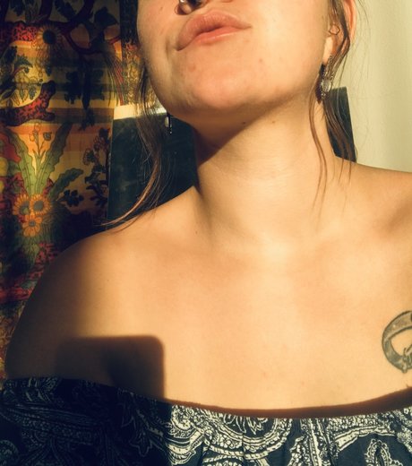 Your Mistress Nadia erotic model pic