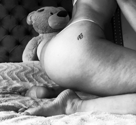 mayerlin zuluaga model naked archive