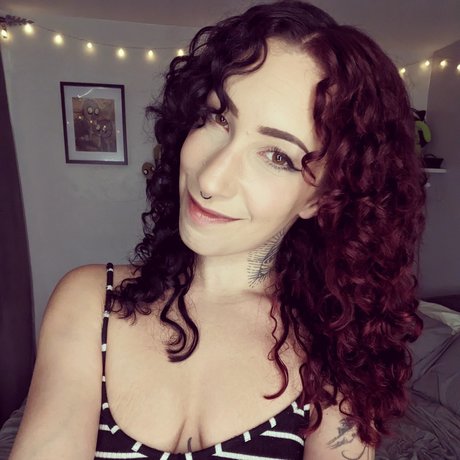 Maya Muze beautiful star galleries