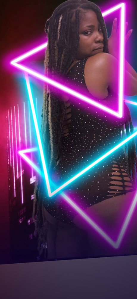 BluuHazee nudes star galleries