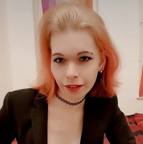 Miri Mayhem actress image