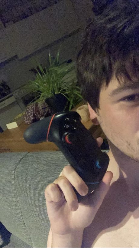 mightygaymer star erotic archive