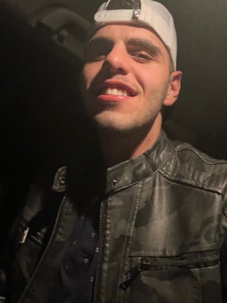 Midsavy nude star galleries