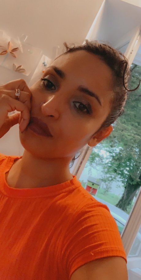 Mia glam hd pornstar pics