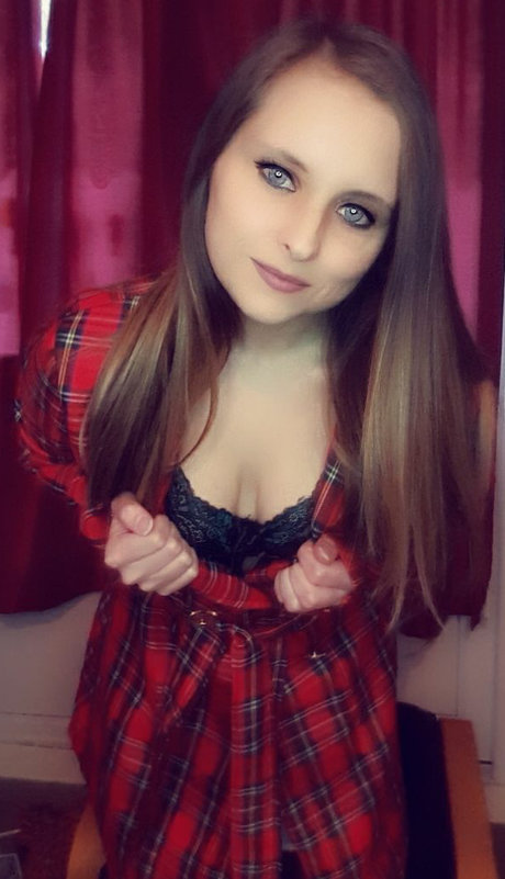 Sexymumma nude model pic