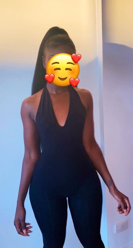 Me y Milan nude model galleries