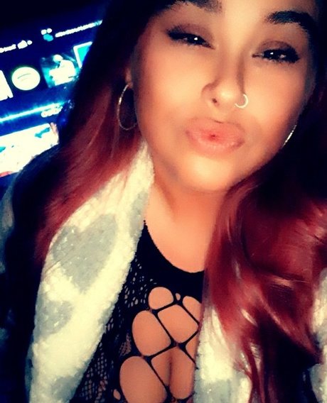 Nikkii Baby BBW_ hot star pic