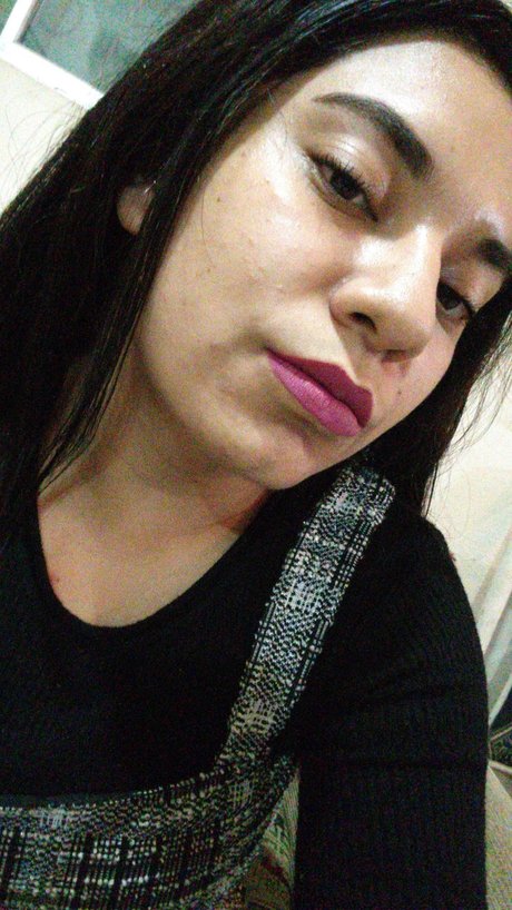 Monserrat model naked image