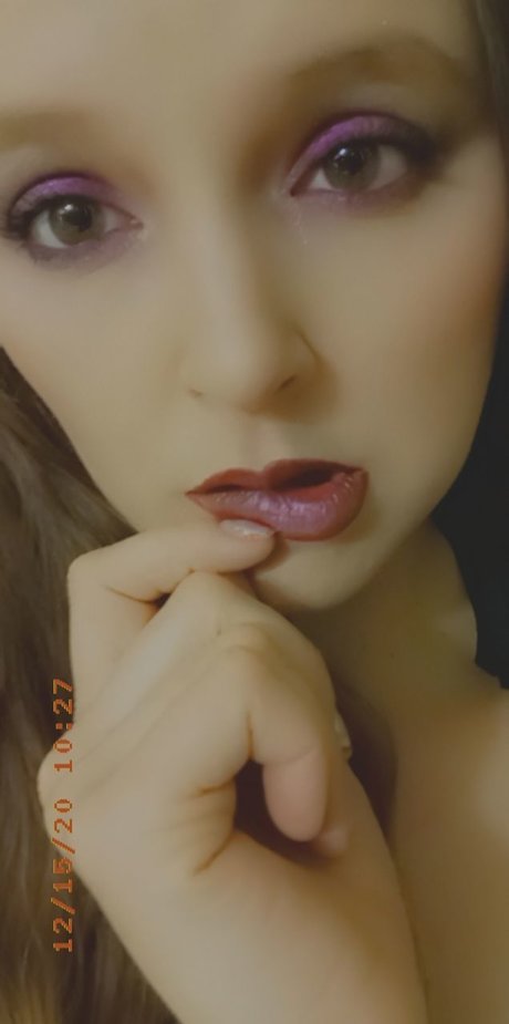 MILF02 pretty star photo