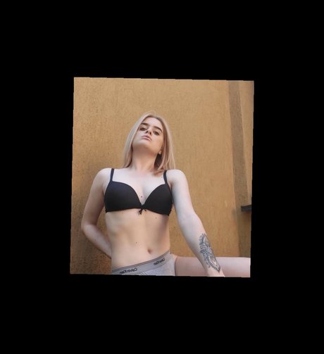 MissDaisy xxx model images