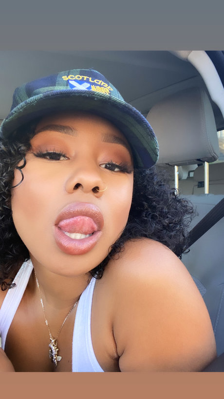 Najee Chanel star naked pictures