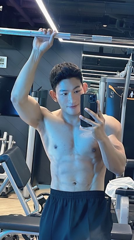 Nainoi_ hd model photo