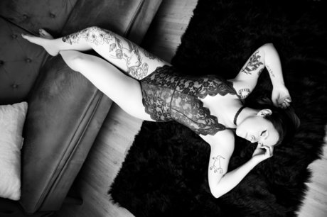 Emerald Lynn nice pornstar gallery