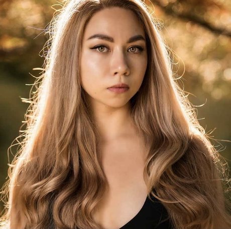 Mumi Dari pornographic model archive