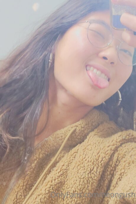 neon gush best actress galleries