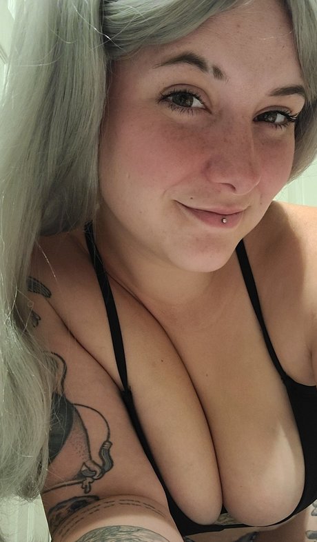 Zina Aurora pornstar photos