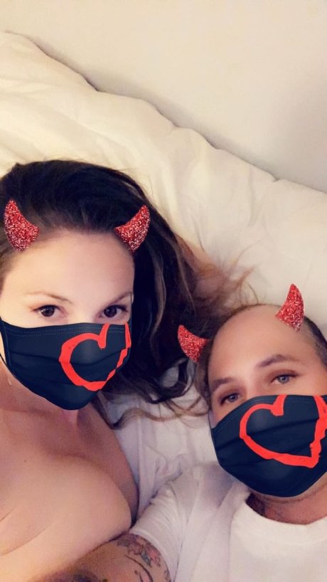 Trueromancexxx naked star pictures