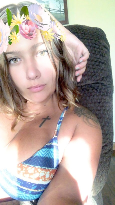 Auty pretty model picture